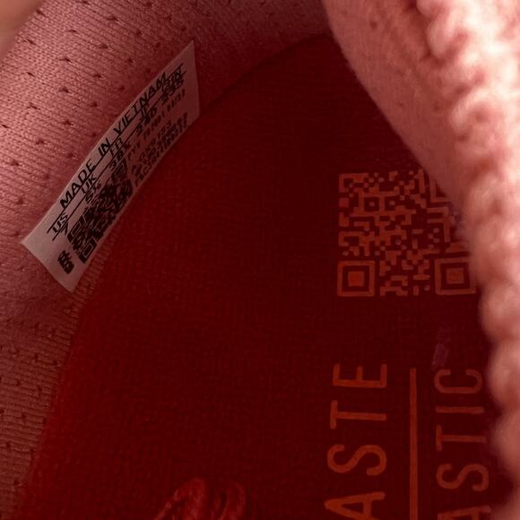 Adidas Ultraboost 22 Mauve/Orange Running Sneakers , US7 - Picture 10 of 13